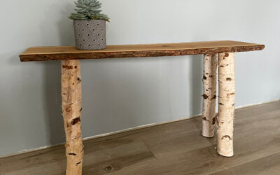 Tisch aus Birkenholz